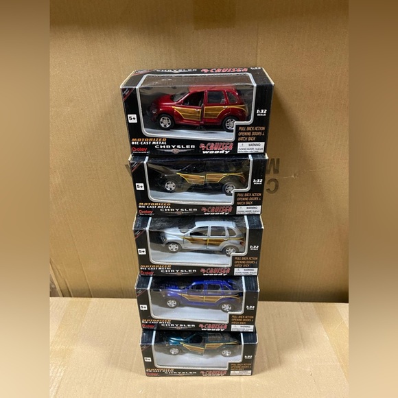 Bundle: Vintage 5 Chrysler PT Cruiser Diecast Model Toy Cars - Picture 3 of 9